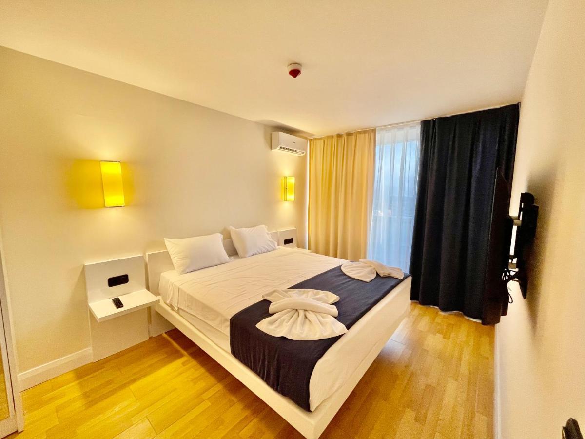 Orbi City Suite Batoumi Extérieur photo