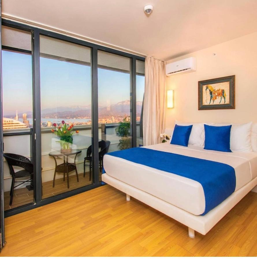 Orbi City Suite Batoumi Extérieur photo