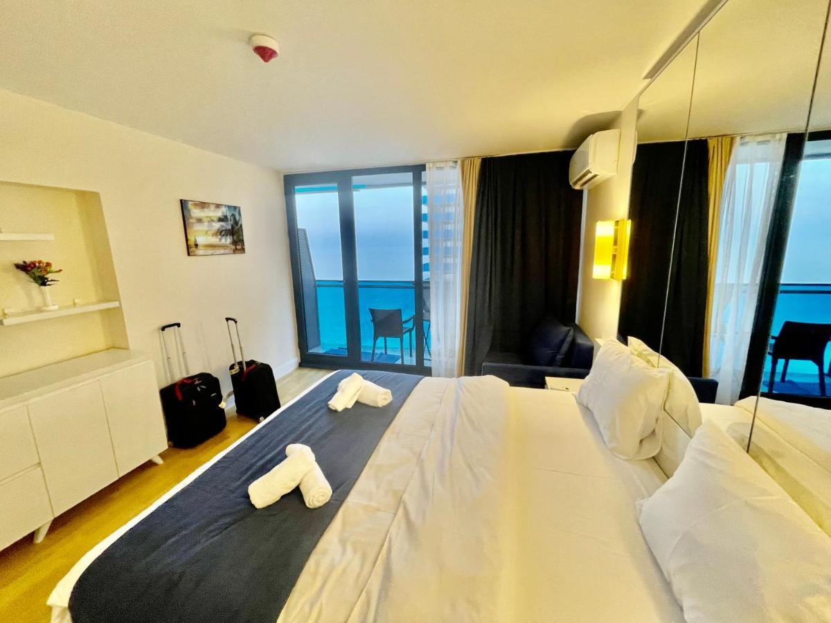 Orbi City Suite Batoumi Extérieur photo